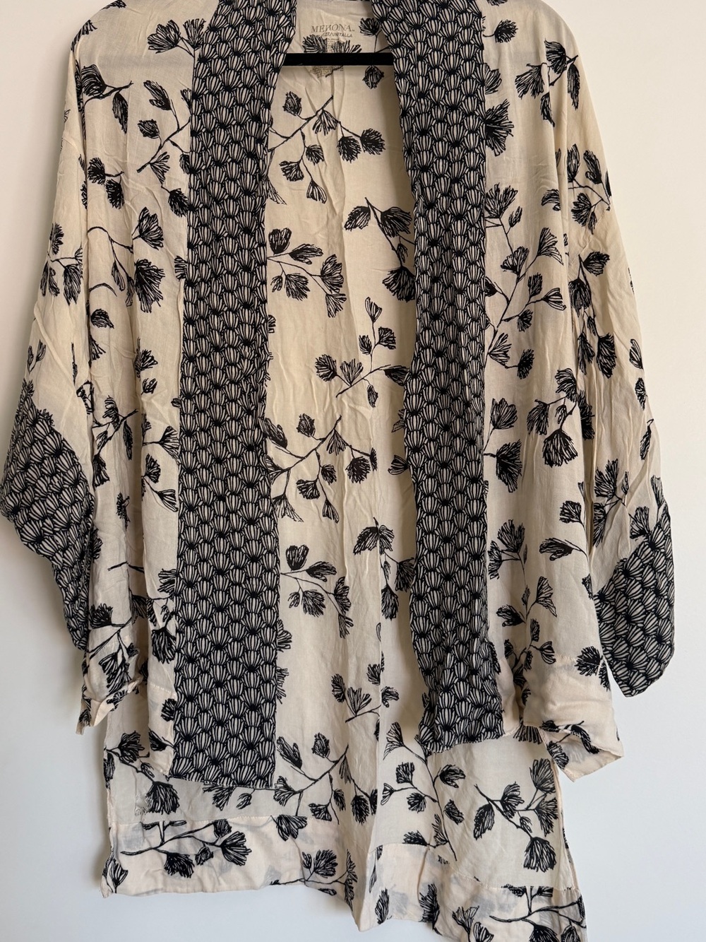 Black & Cream Floral Open-Front Kimono